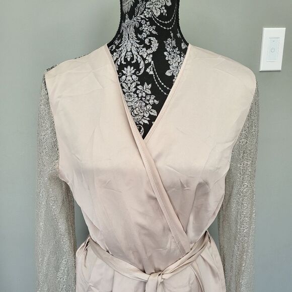 Flora nikrooz sleepwear robe XS size - Picture 2 of 5